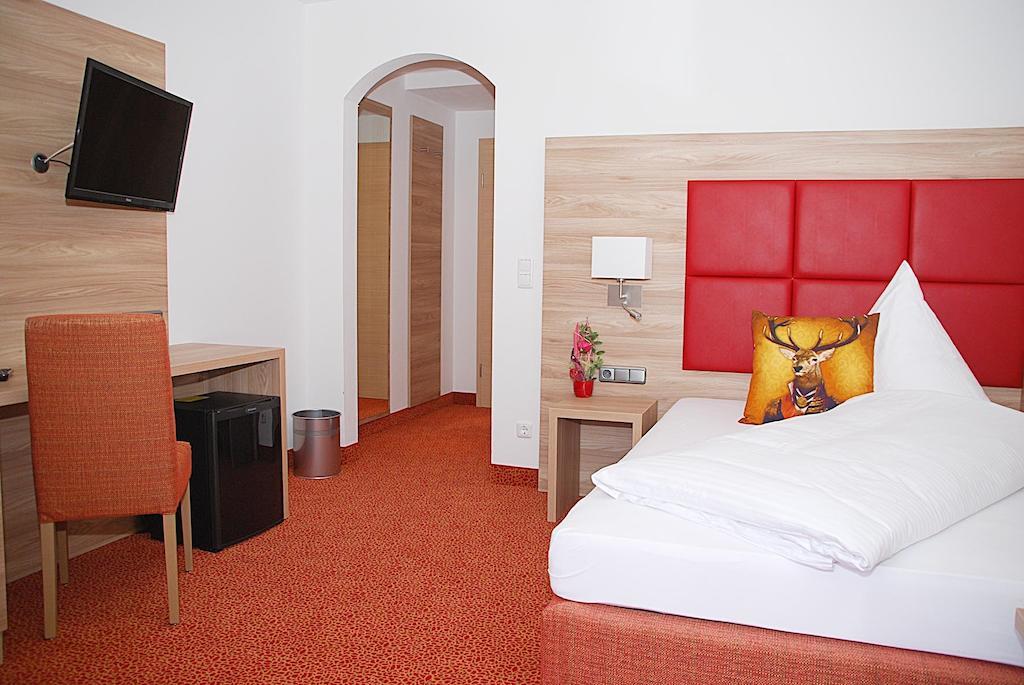 Hotel Isartaler Hof Wolfratshausen Pokój zdjęcie